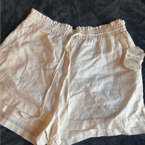 NWT linen Altar’d state Drawstring Shorts